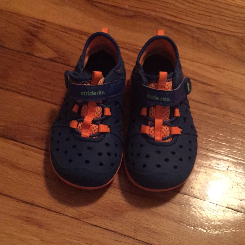Kids Stride Rite Phibian water sneakers